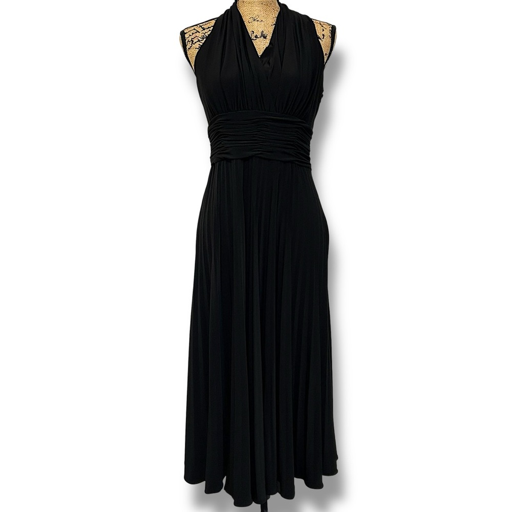 Elegant Black Sleeveless Dress